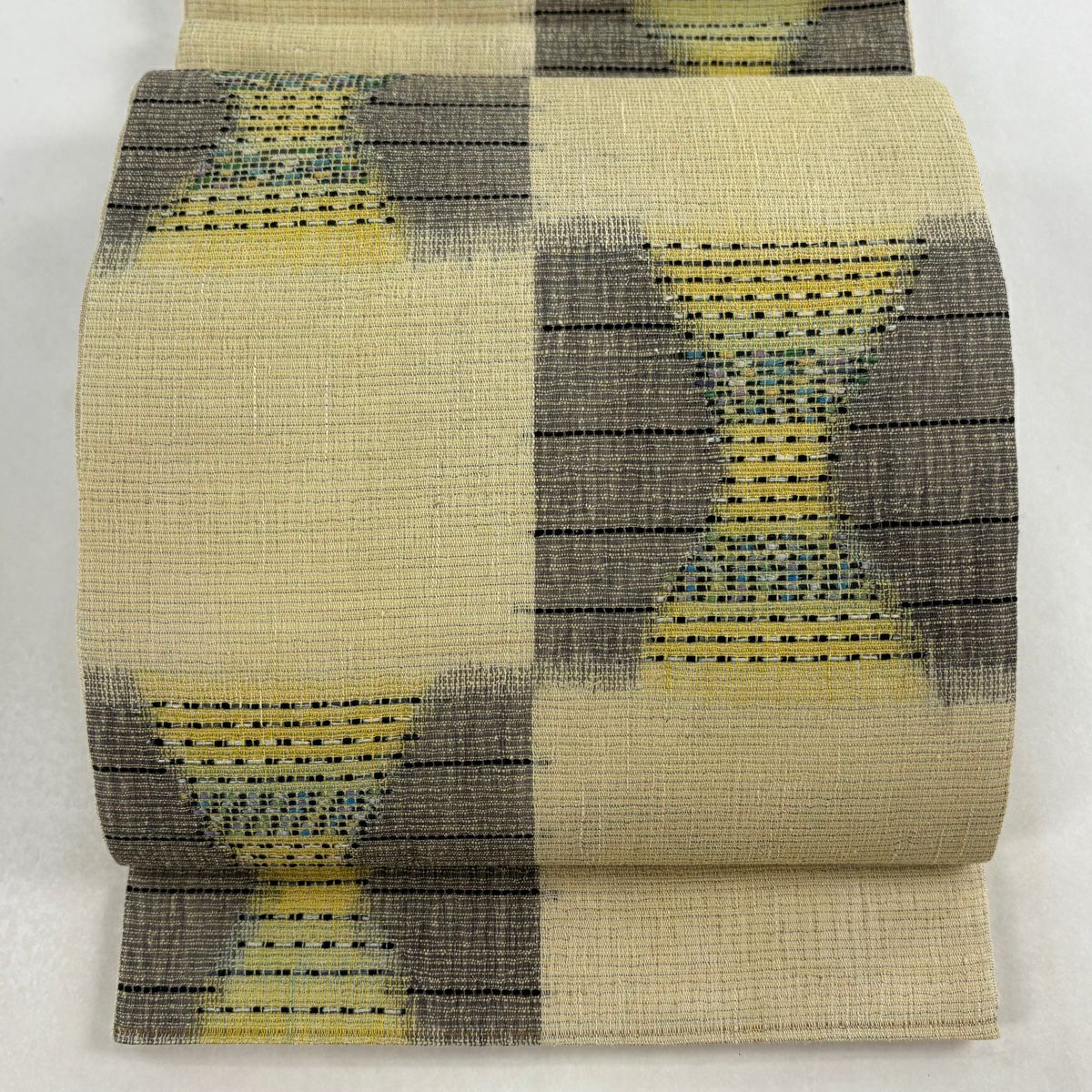 【美品】 袋帶 名品級 變化市松樹 紋理 金絲 米色 六通 純蠶絲