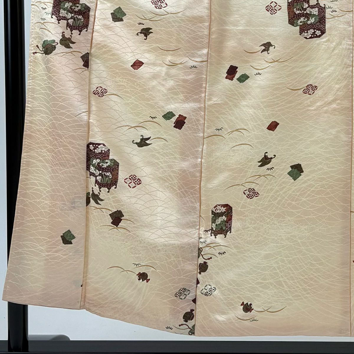 【美品】 小紋 身長154.5cm 袖長64.5cm M 雙層 貝桶 寶盡くし 金銀彩 米色 純蠶絲 優品級