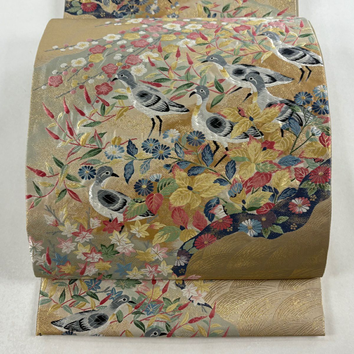 【美品】 袋帶 逸品級 草花紋 鳥 唐織 金金箔 灰茶 六通 純蠶絲