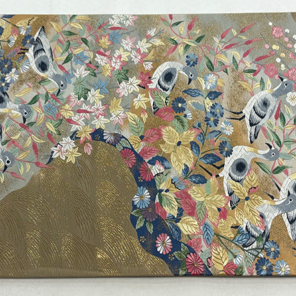 【美品】 袋帶 逸品級 草花紋 鳥 唐織 金金箔 灰茶 六通 純蠶絲