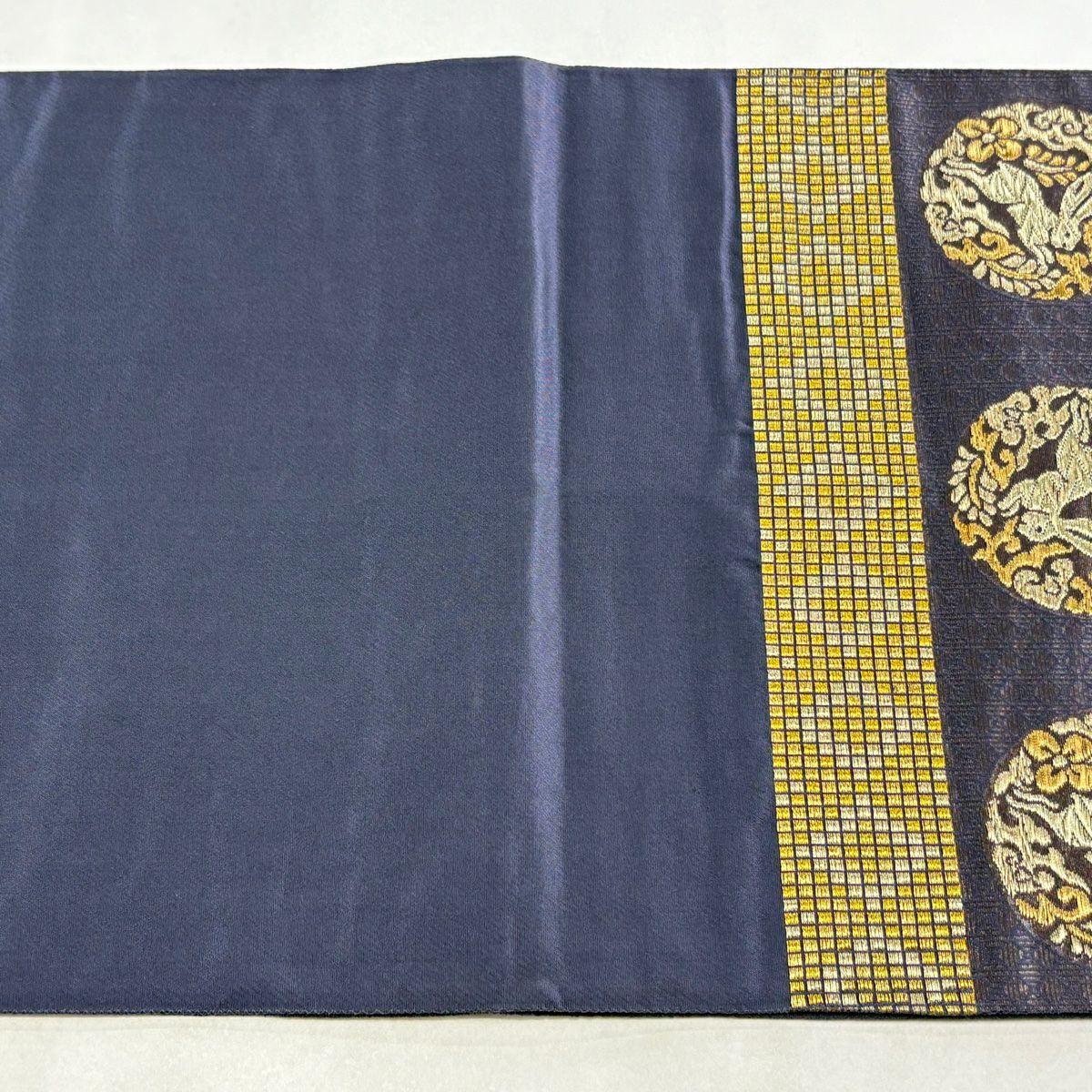 【美品】 袋帶 逸品級 じゅらく 落款あり 黃金繭 花唐草紋 兔子 金絲 金金箔 青紫 六通 純蠶絲
