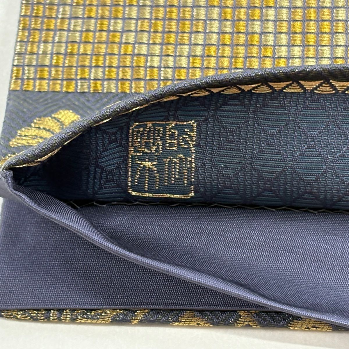 【美品】 袋帶 逸品級 じゅらく 落款あり 黃金繭 花唐草紋 兔子 金絲 金金箔 青紫 六通 純蠶絲