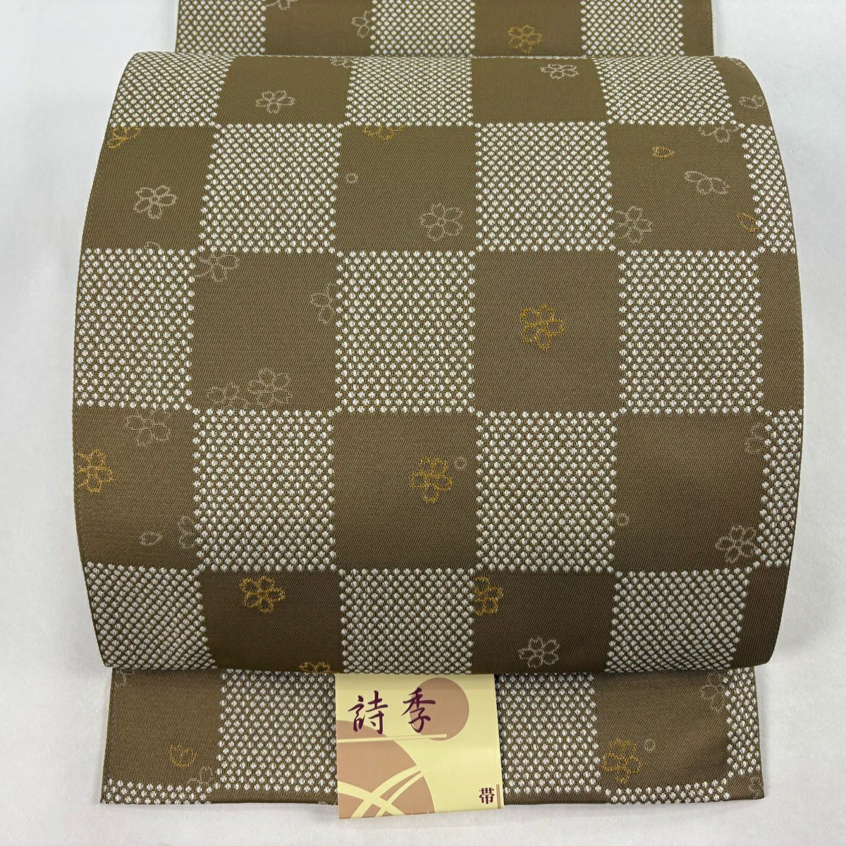 【美品】 名古屋帶 優品級 八寸名古屋帶 松樹葉裁縫 市松樹圖 櫻花 薄茶 化纖