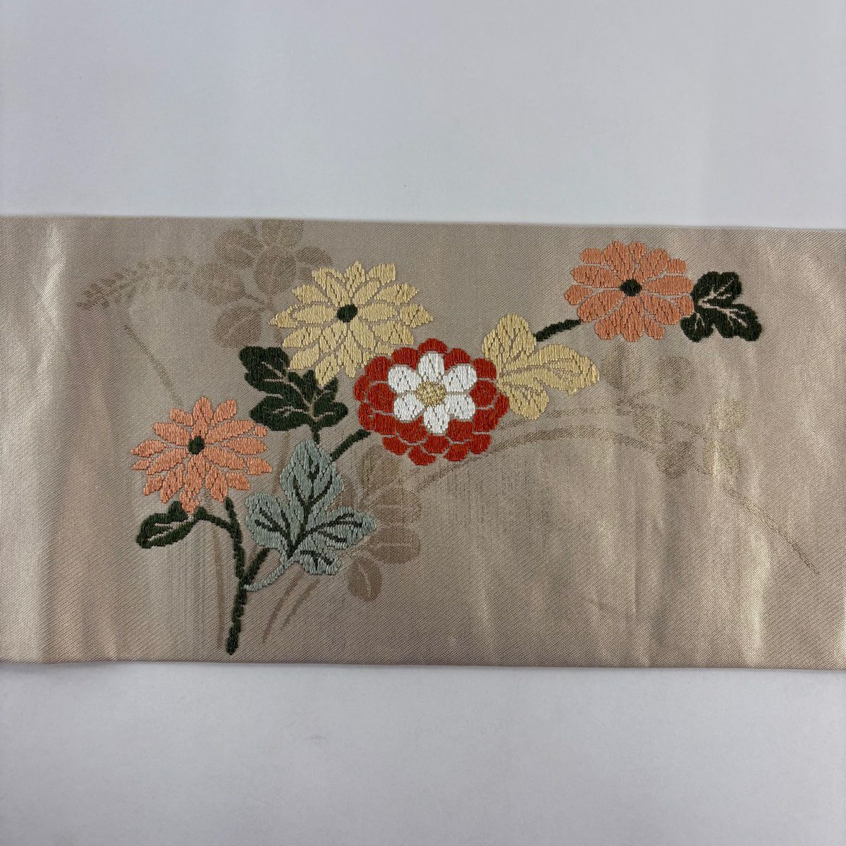 名古屋帶 優品級 關西仕立 雜草 菊花花 金金箔 刺繡 米色 純蠶絲