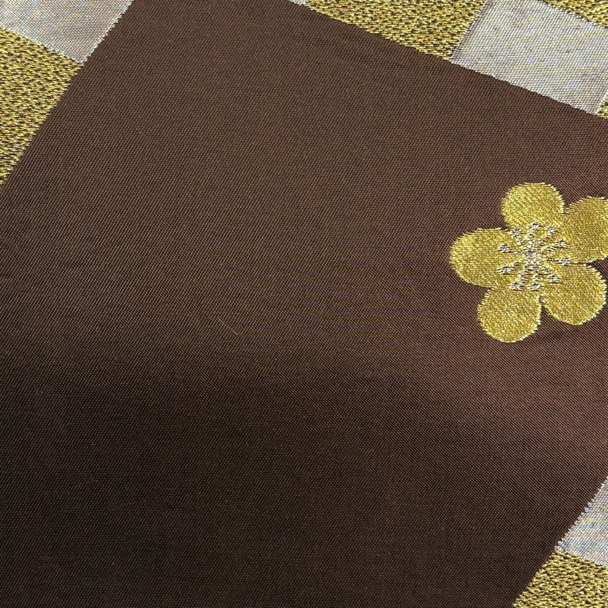 【美品】 袋帶 秀品級 市松樹 梅花 金銀彩 茶 六通 純蠶絲