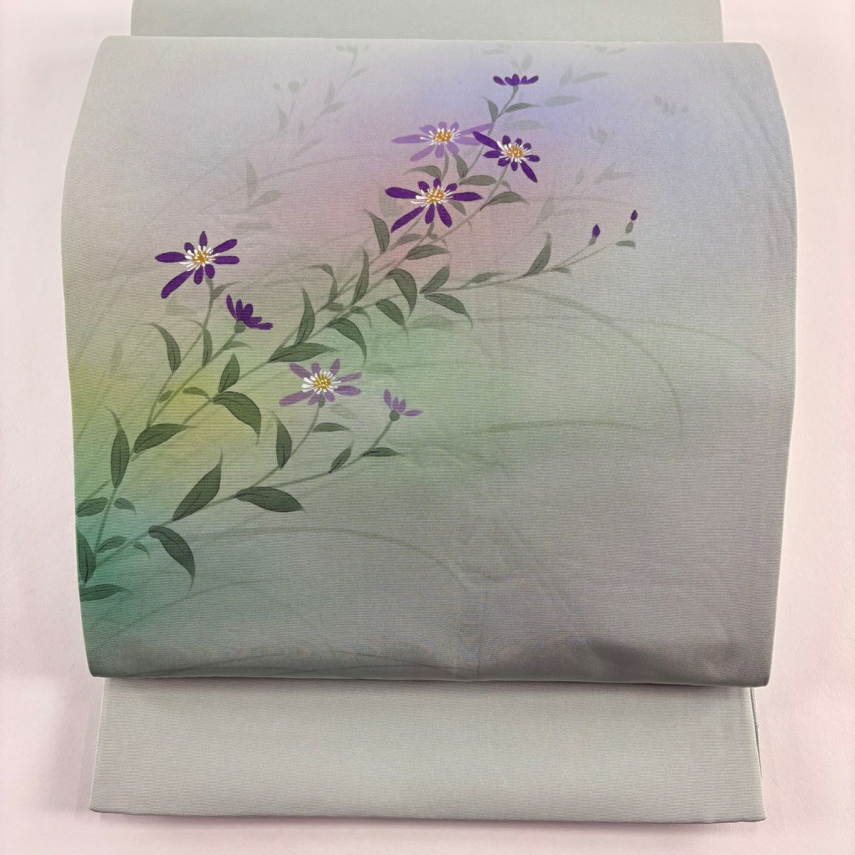 【美品】 袋帶 秀品級 落款 草花紋 薄綠 お太鼓圖案 純蠶絲