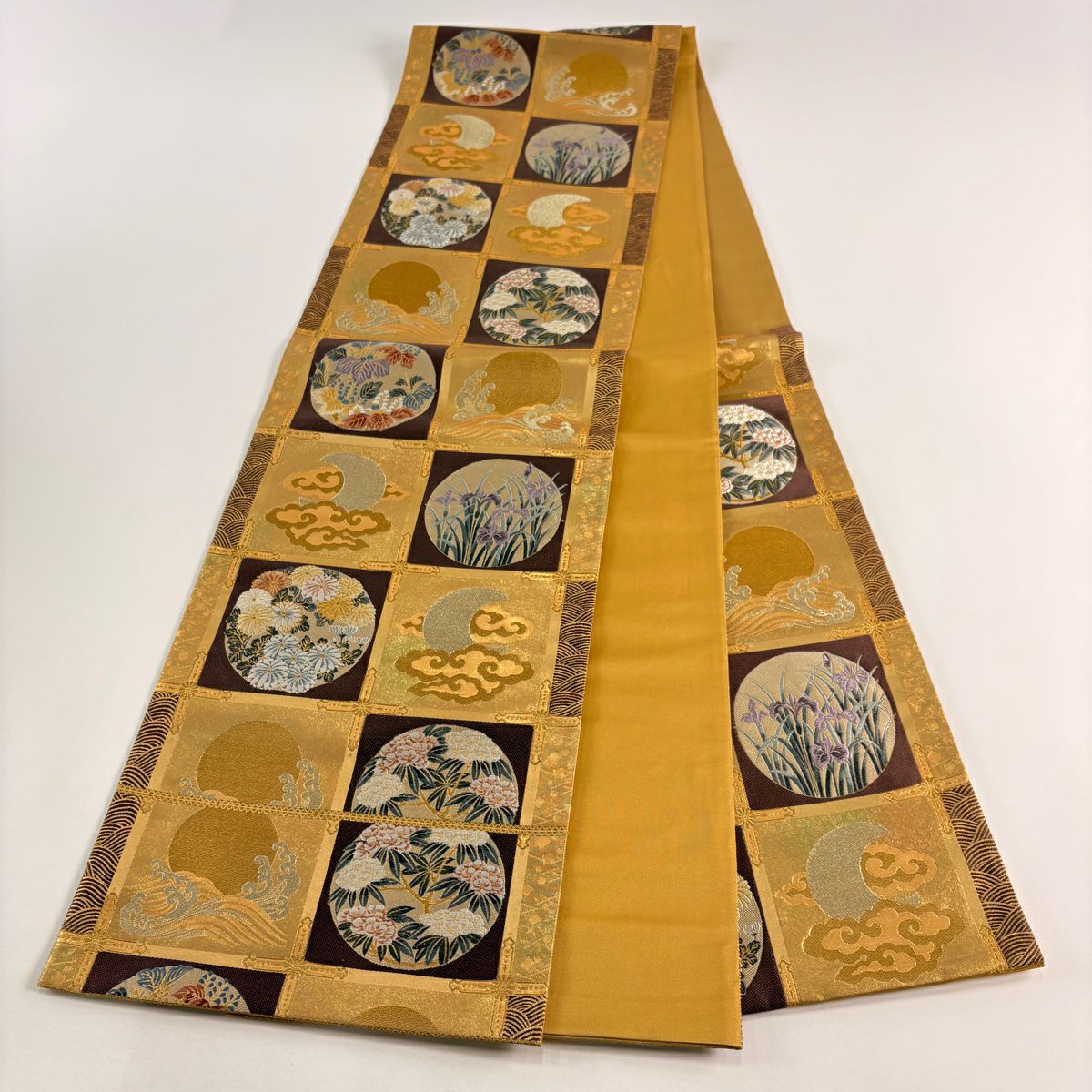 【美品】 袋帶 秀品級 格天井 草花紋 金糸 金金箔 金 六通 純蠶絲