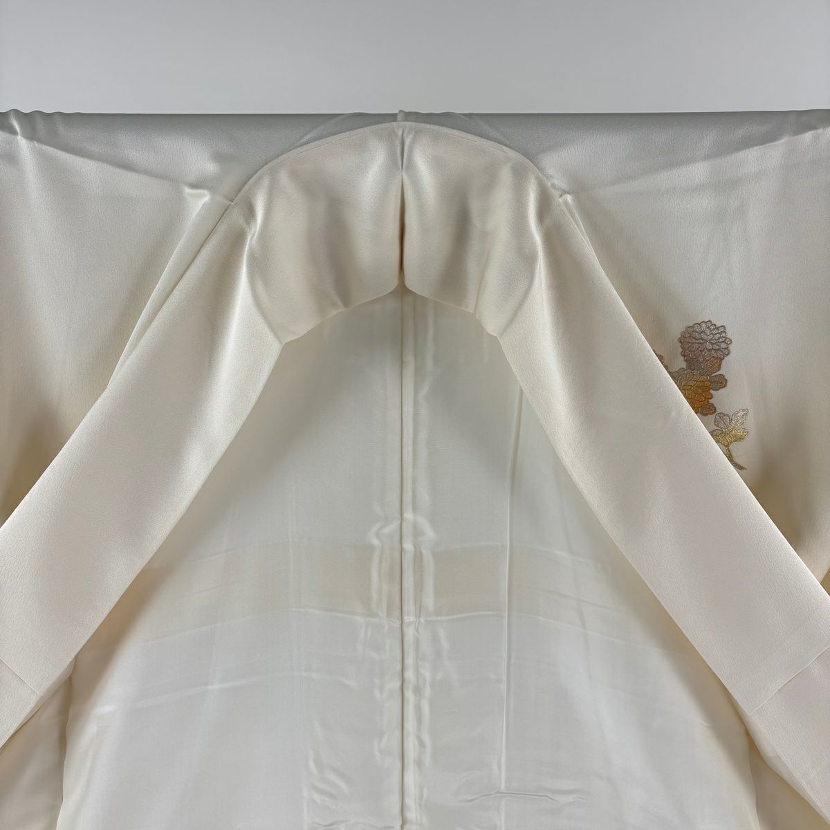 【美品】 付下 身長164.5cm 袖長63.5cm S 雙層 和田光正 落款 花車 牡丹 金銀彩 奶油色 純蠶絲 逸品級