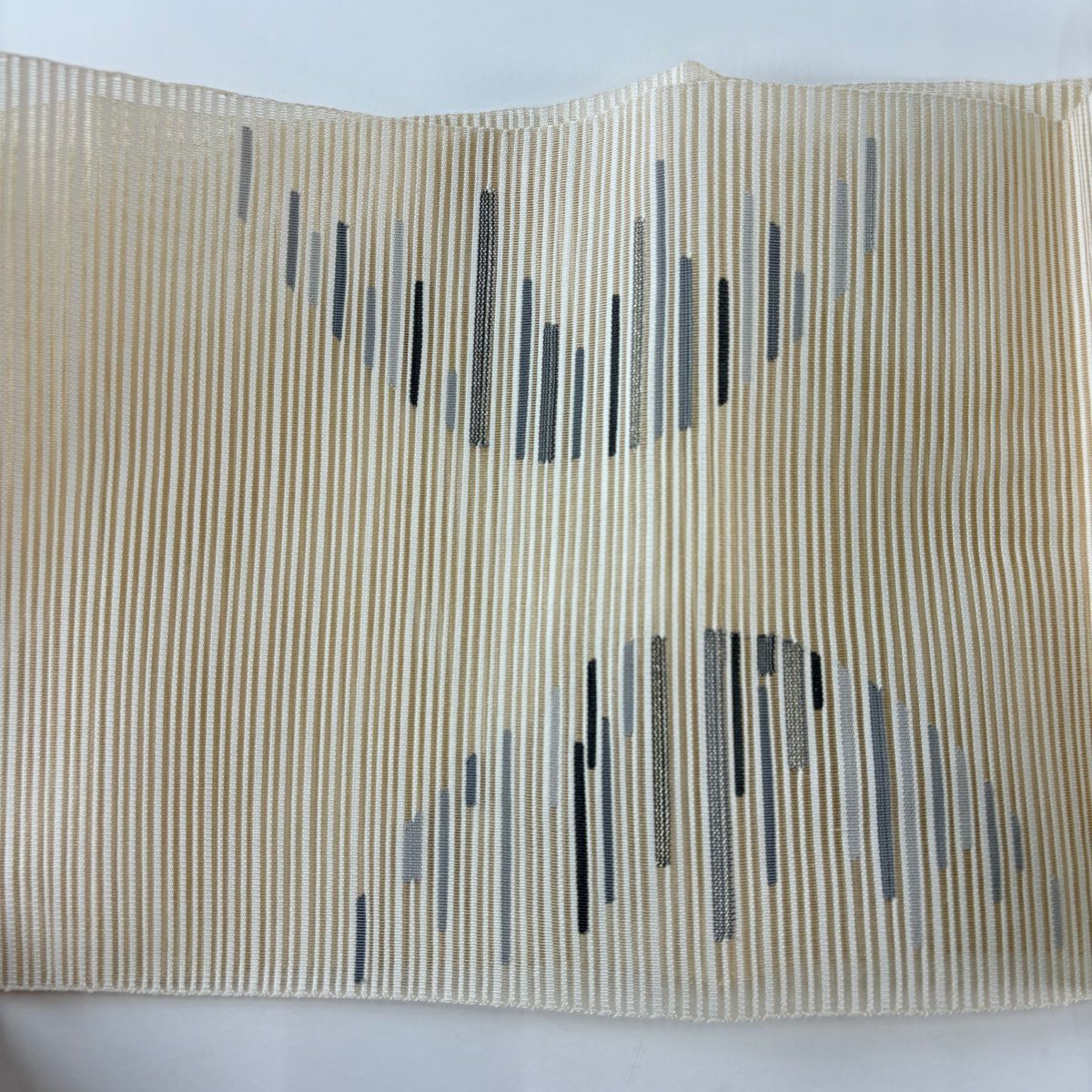 【美品】名古屋帶 秀品級 夏帶 絽 八寸名古屋帶 松樹葉仕立 雜紋 銀線 米色 純蠶絲