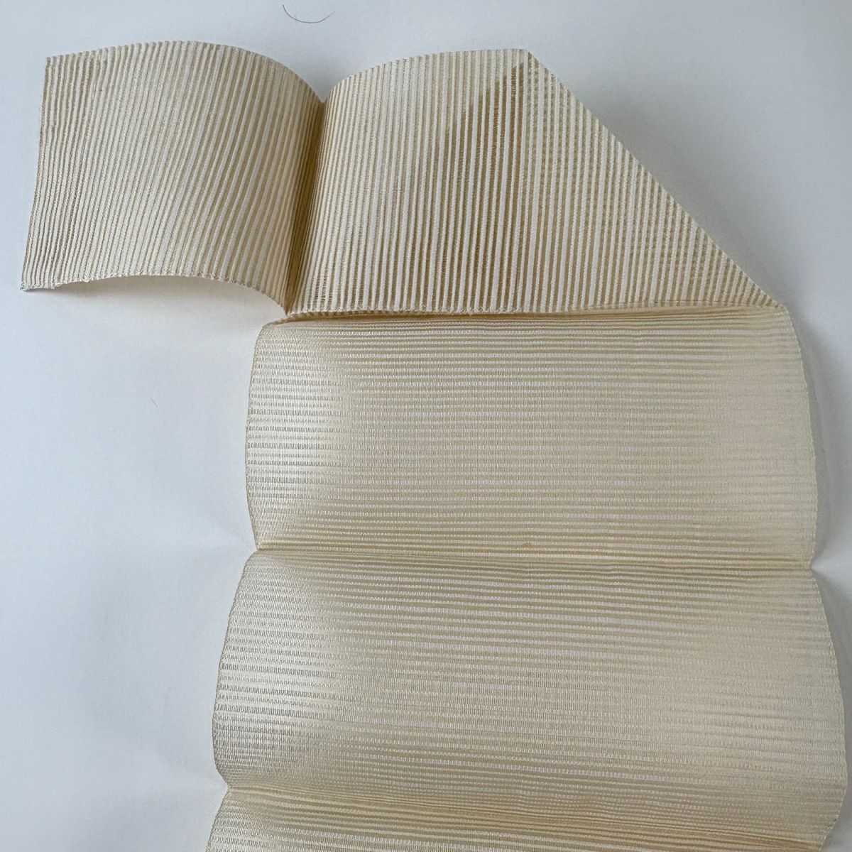 【美品】名古屋帶 秀品級 夏帶 絽 八寸名古屋帶 松樹葉仕立 雜紋 銀線 米色 純蠶絲