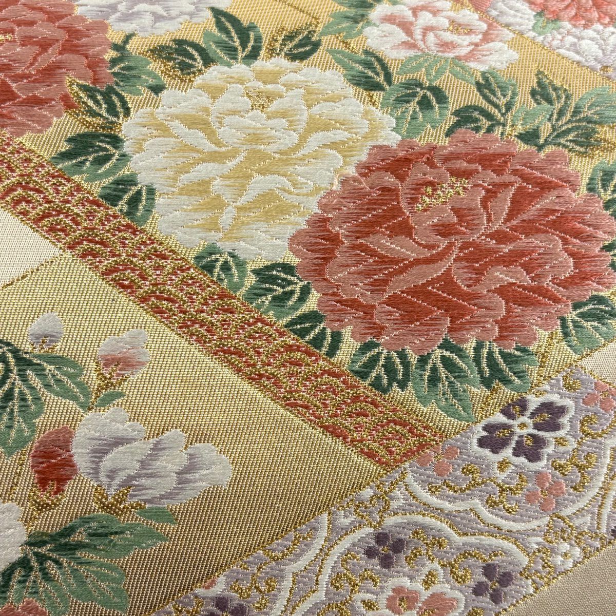【美品】 袋帶 秀品級 花彩橫短冊文 仙鶴 唐織 金金箔 米色 六通 純蠶絲
