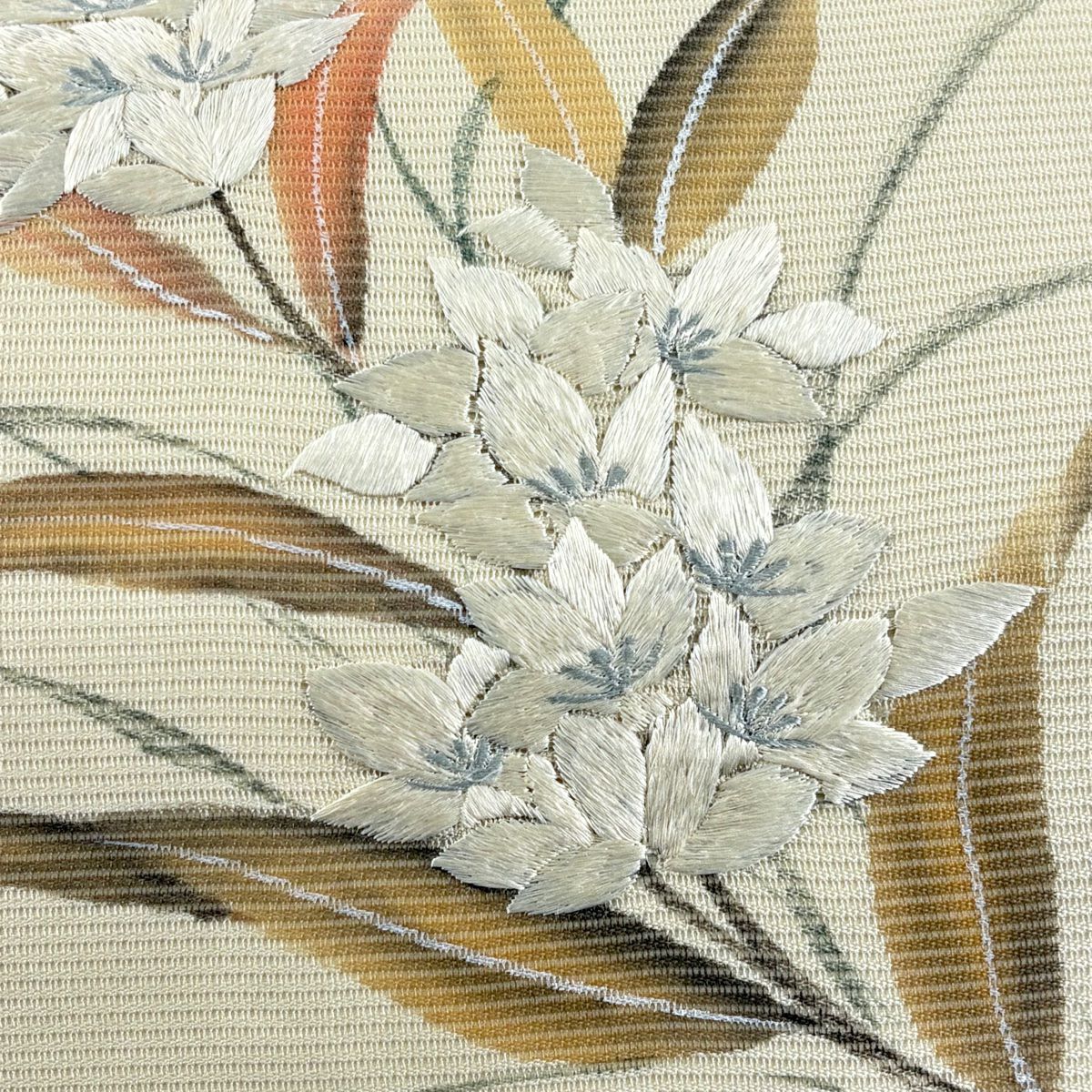 名古屋帶 秀品級 附有落款 夏帶 絽 草花紋刺繡 米色 純蠶絲