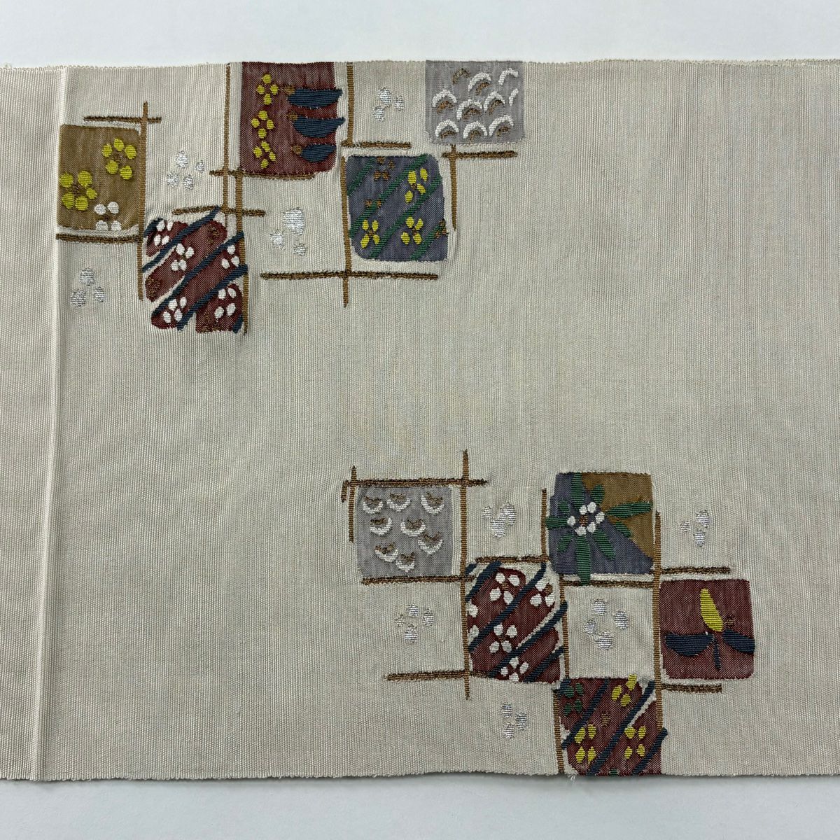 【美品】 名古屋帶 優品級 八寸名古屋帶 松樹葉仕立 花 青海波 金銀彩 米色 純蠶絲