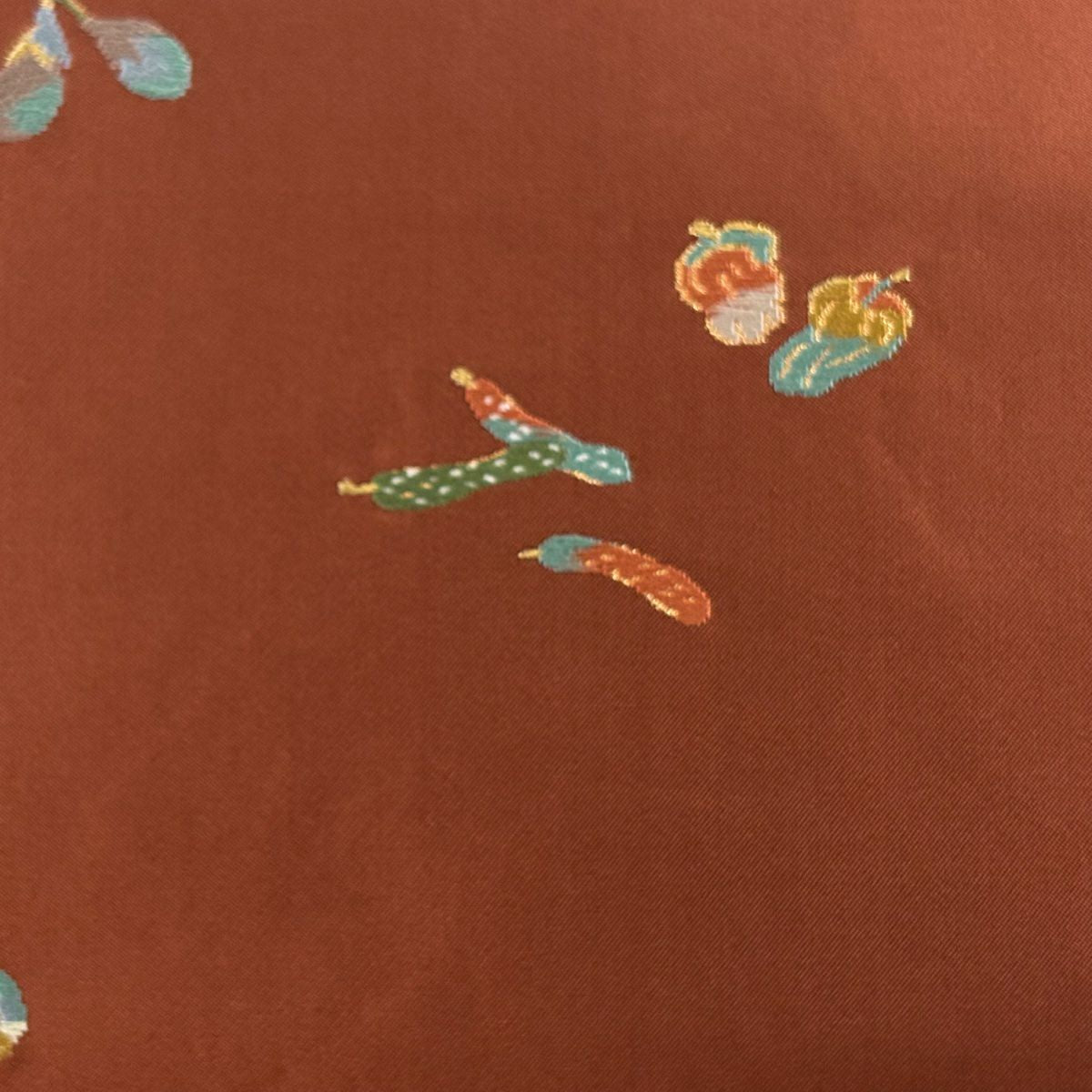 【美品】 名古屋帶 秀品級 野菜 葉與實 刺繡 金絲 紅茶 純蠶絲