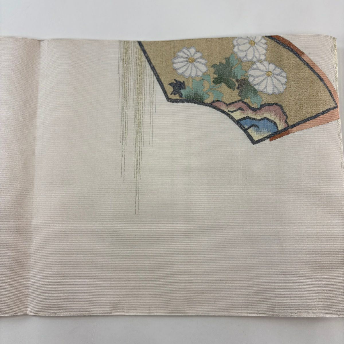 【美品】 名古屋帶 優品級 八寸名古屋帶 松樹葉仕立 扇子面 菊花 金銀彩 奶油色 純蠶絲