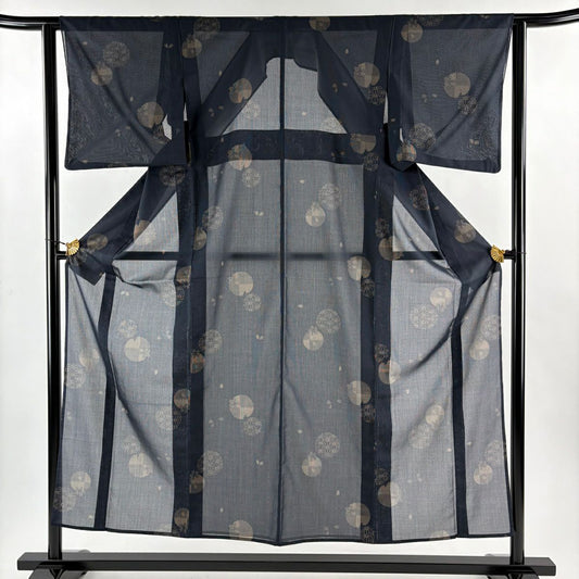 【美品】 小紋 身長152.5cm 袖長61.5cm S 薄物 麻葉 櫻花 墨 黑 化纖 秀品級