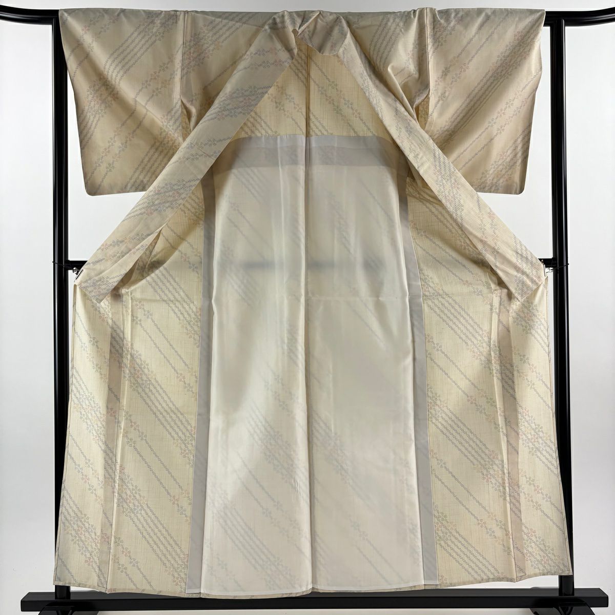紬織 身長157cm 袖長63.5cm S 單層 證書齊全 斜紋花 米色 純蠶絲 優品級