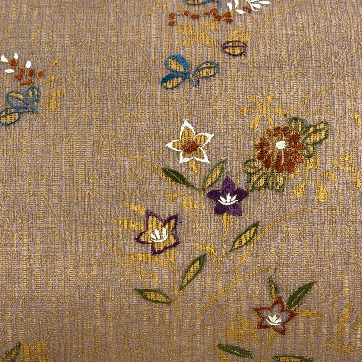 【美品】 袋帶 名品級 夏帶 秋草 麻葉 刺繡 金彩裝飾 米色 お太鼓圖案 純蠶絲