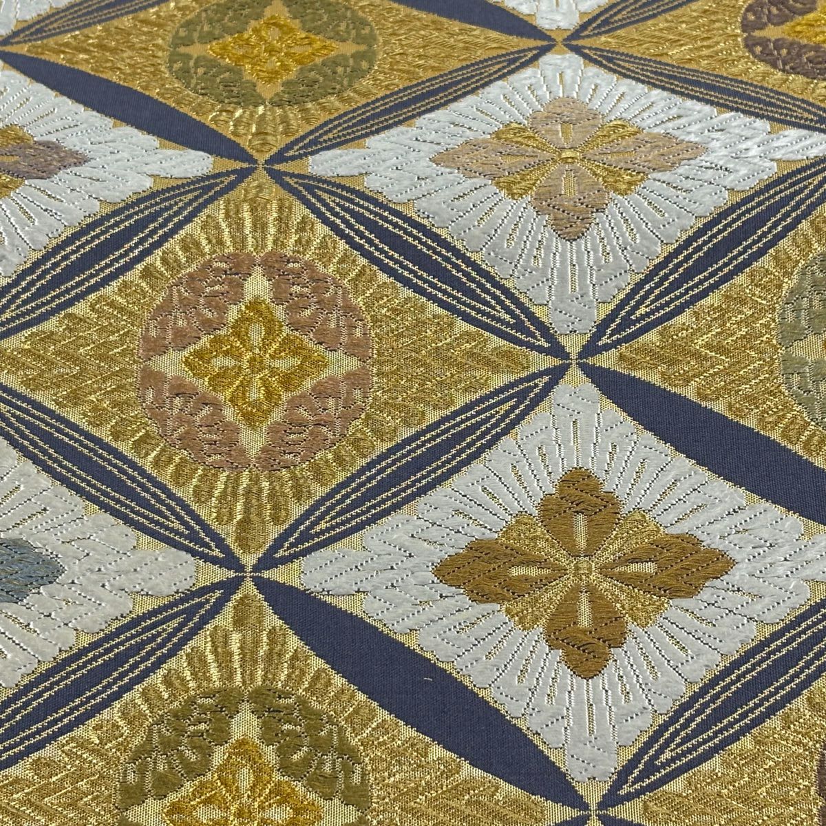 【美品】 袋帶 名品級 七寶 花菱 唐織 金絲 金 六通 純蠶絲