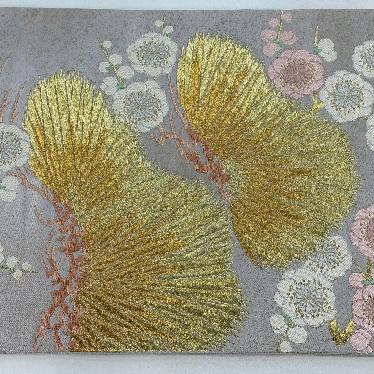 【美品】 袋帶 名品級 落款あり 本家加納 笠松樹 枝梅花 金銀彩 金金箔 灰色 六通 純蠶絲