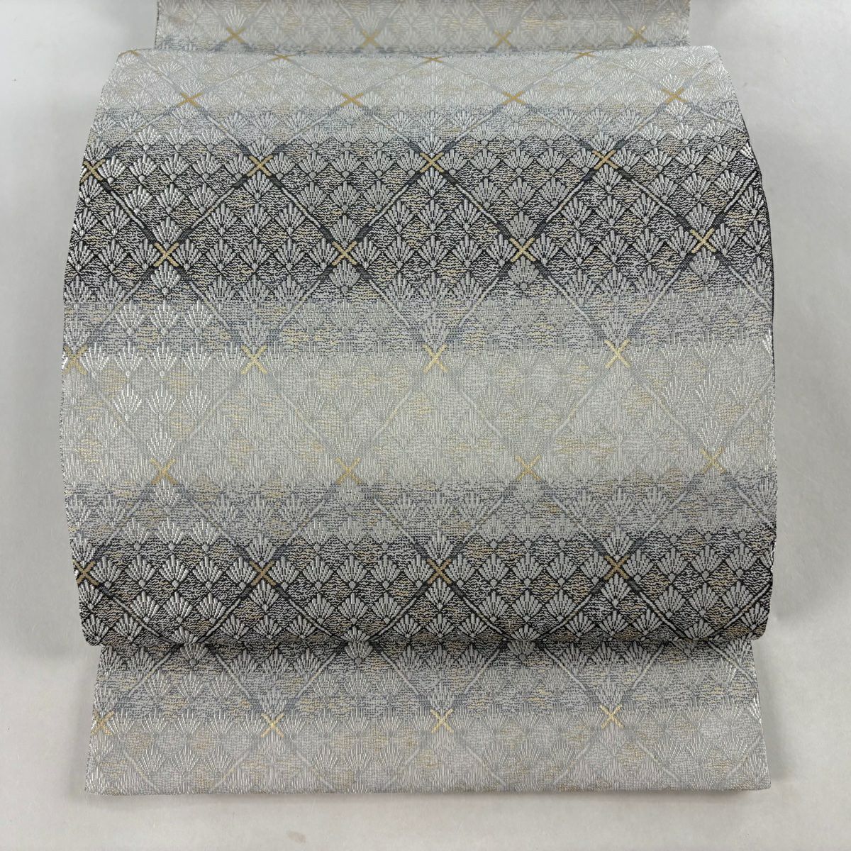 【美品】 袋帶 名品級 斜格子 若松樹 金金箔 灰色 六通 純蠶絲