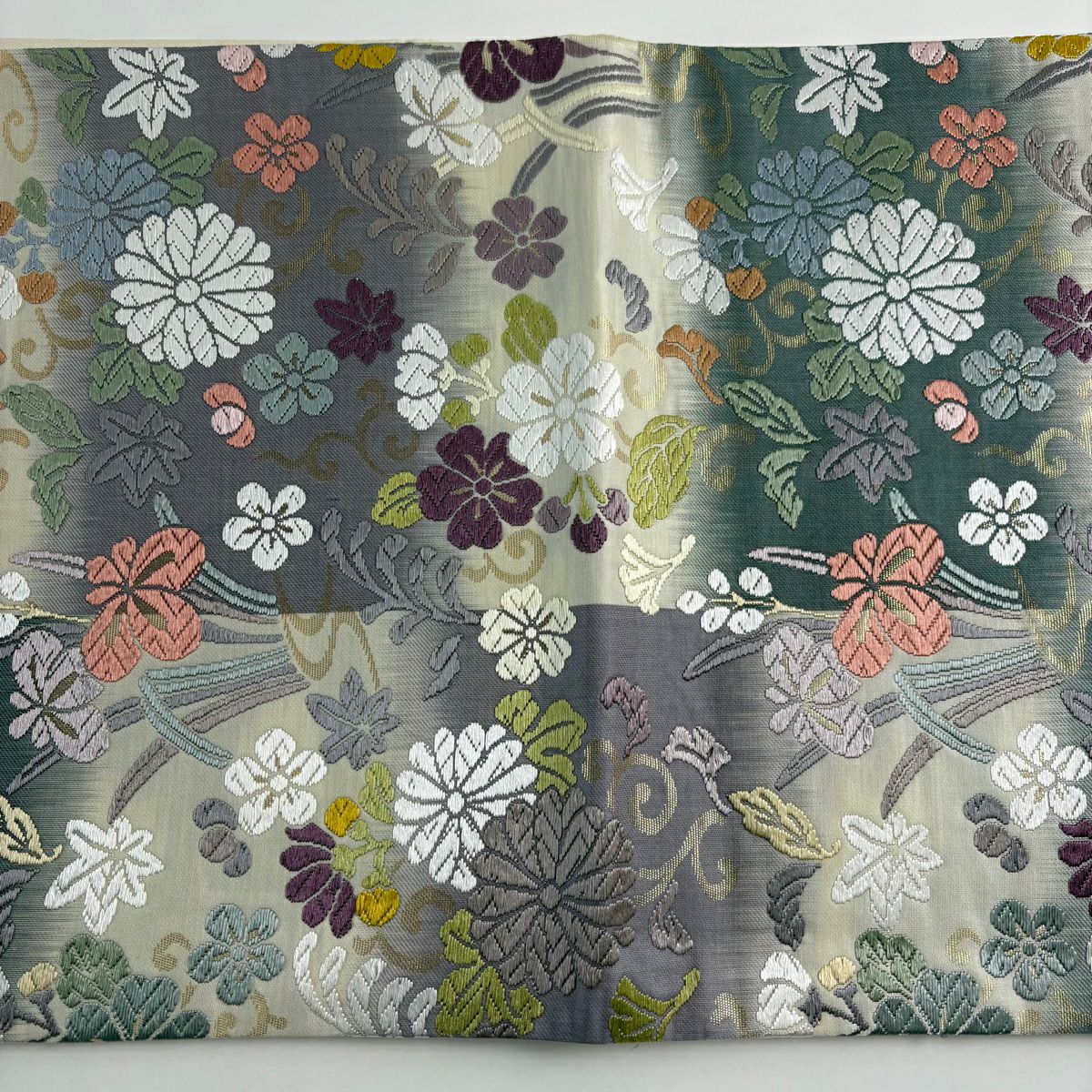 【美品】 袋帶 名品級 花唐草紋 變化市松樹 唐織 金金箔 奶油 六通 純蠶絲