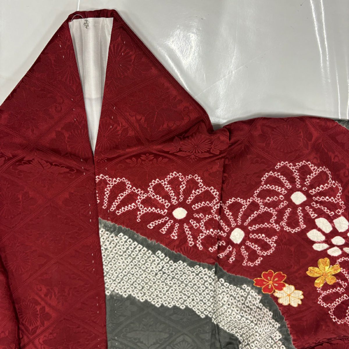 振袖禮服 身長159cm 袖長64.5cm M 雙層 手鞠 櫻花 金糸 刺繡 錦紅 純蠶絲 名品級