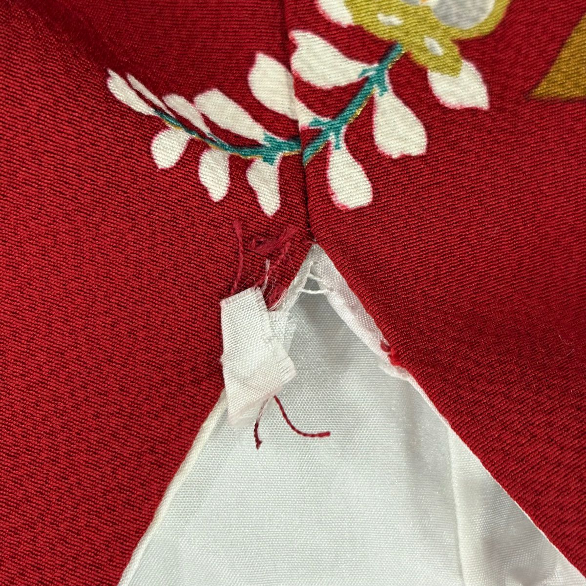 振袖禮服 身長160cm 袖長67cm M 雙層 菊花 牡丹 金絲 金銀彩 紅 純蠶絲 名品級