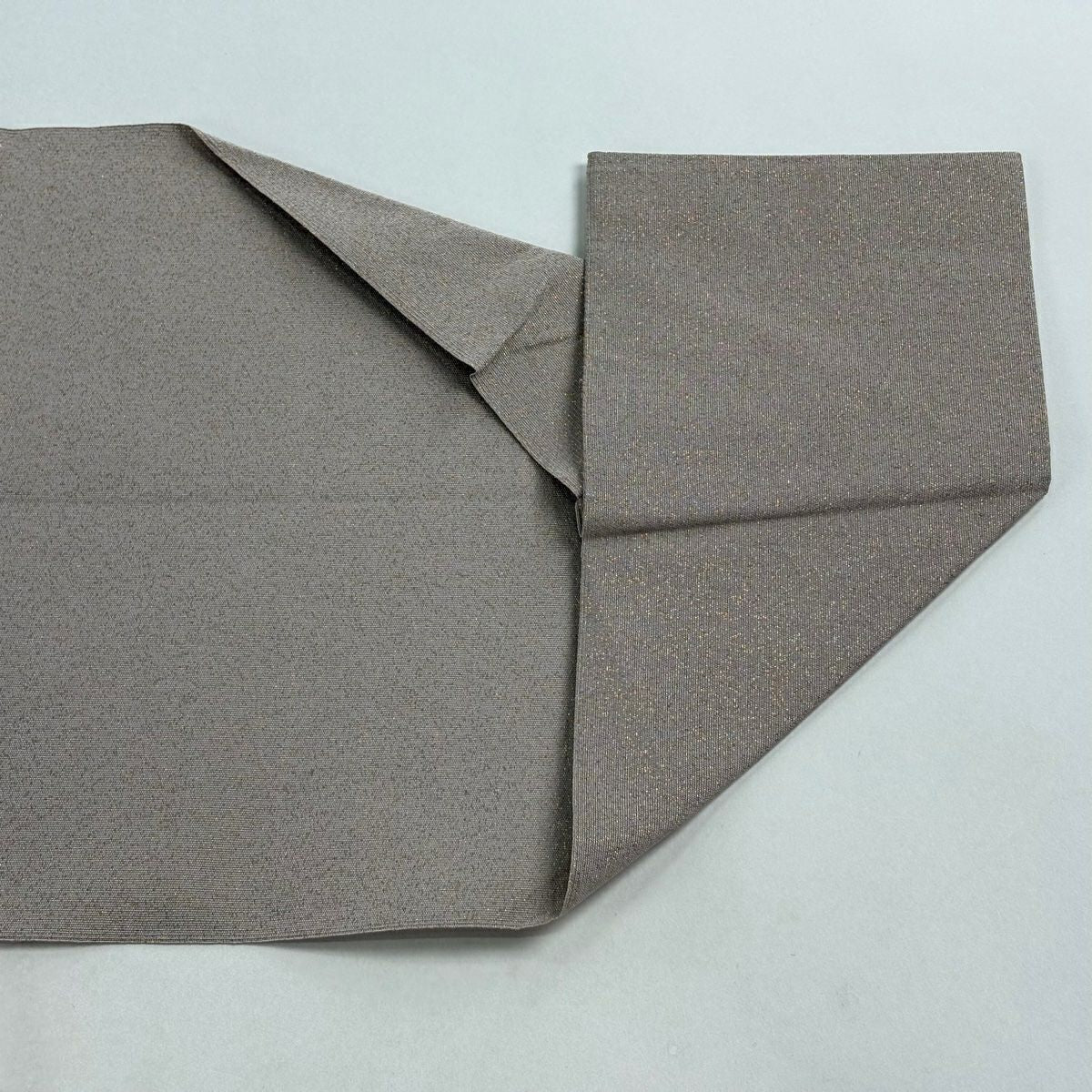 【美品】名古屋帶 逸品級 八寸名古屋帶 松樹葉仕立 草花紋紋 鳥 金銀彩 薄小豆 純蠶絲
