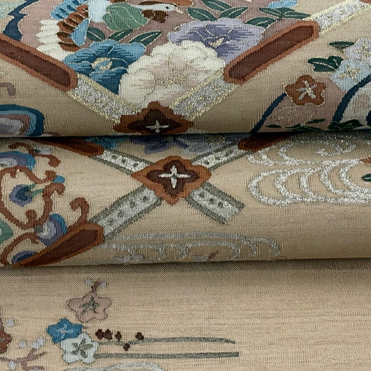 【美品】 袋帶 逸品級 格天井 扇子 金銀彩 薄茶 純蠶絲