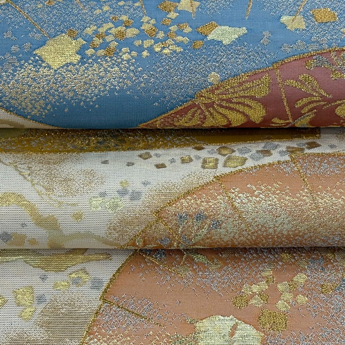 【美品】 袋帶 逸品級 川島織物 落款あり 關西仕立 雲扇子 草花紋紋 金銀彩 金金箔 米色 六通 純蠶絲