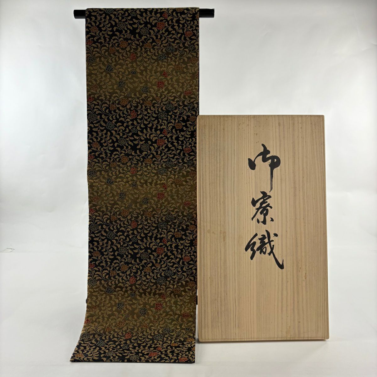 袋帶 逸品級 紋屋井關 落款あり 御寮織 附共箱 草花紋 金絲 金金箔 金茶 六通 純蠶絲