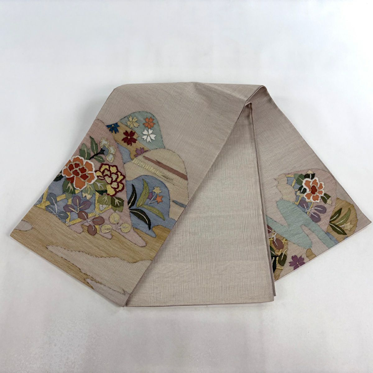 【美品】 袋帶 逸品級 夏帶 山 草花紋 金銀絲 灰茶 お太鼓圖案 純蠶絲