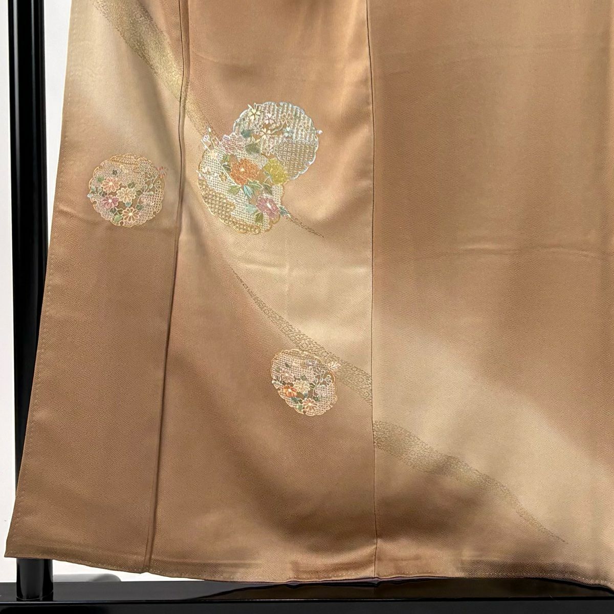 付下 身長157.5cm 袖長65cm M 雙層 雪輪 草花紋刺繡 金彩裝飾 茶 純蠶絲 秀品級