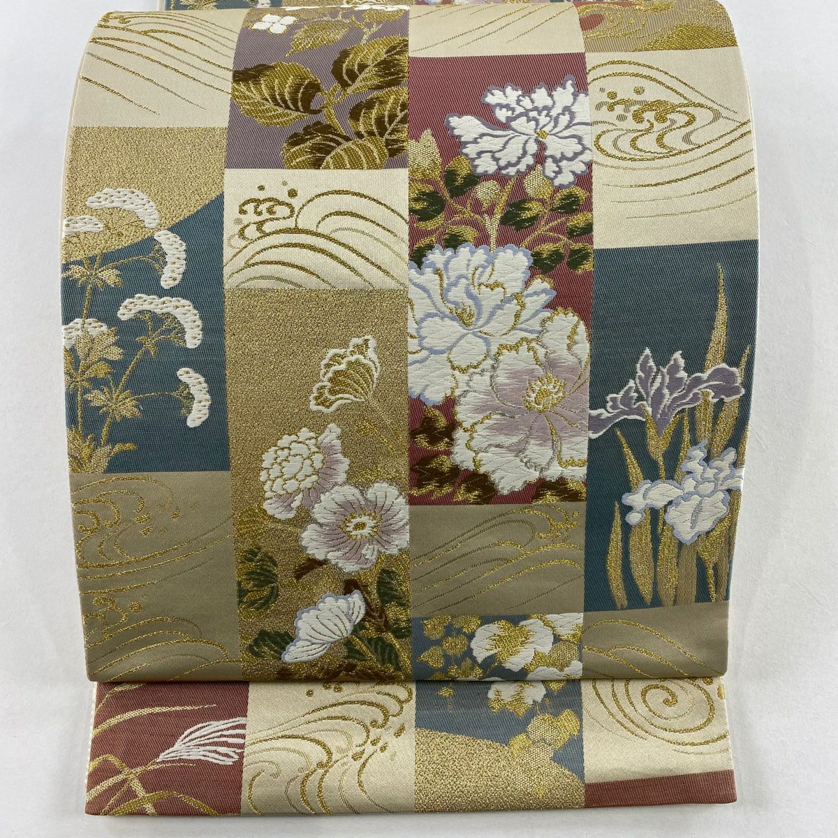 【美品】 袋帶 秀品級 短冊 草花紋 金銀彩 唐織 米色 六通 純蠶絲