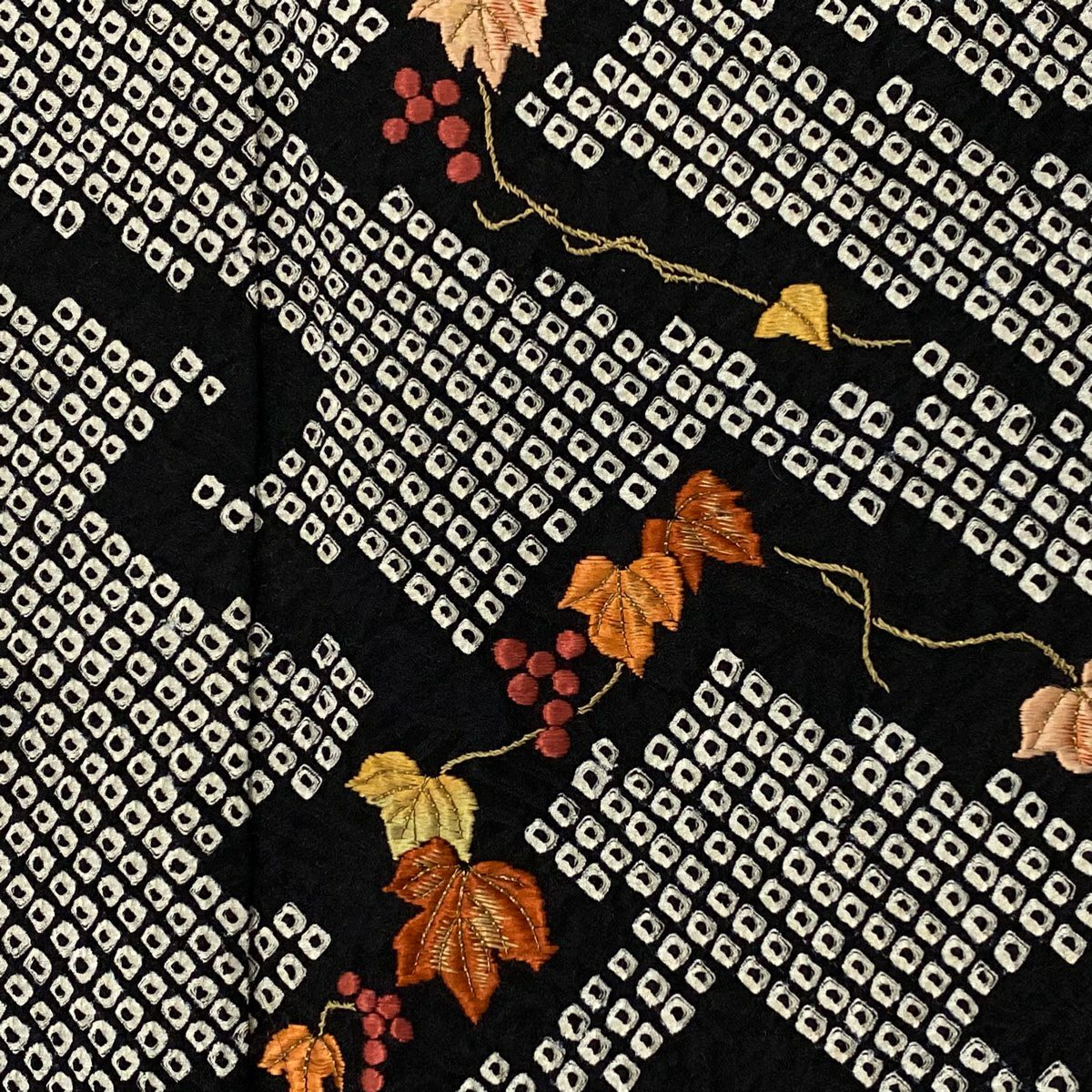付下 身長158cm 袖長63.5cm S 雙層 葡萄 刺繡 總絞 黑 純蠶絲 秀品級