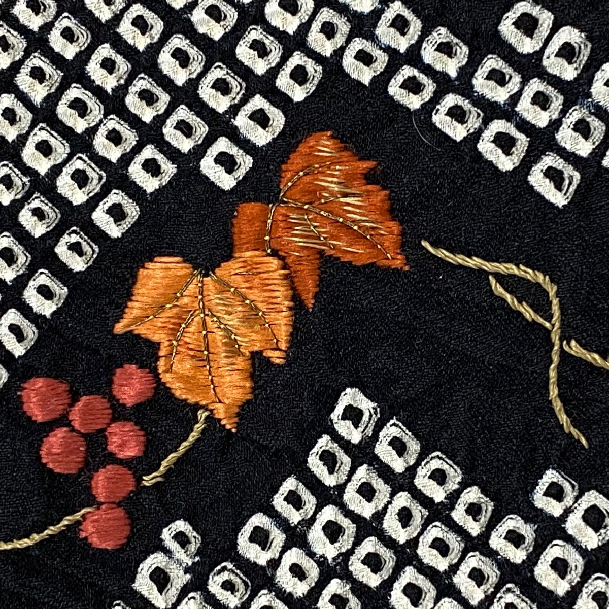 付下 身長158cm 袖長63.5cm S 雙層 葡萄 刺繡 總絞 黑 純蠶絲 秀品級