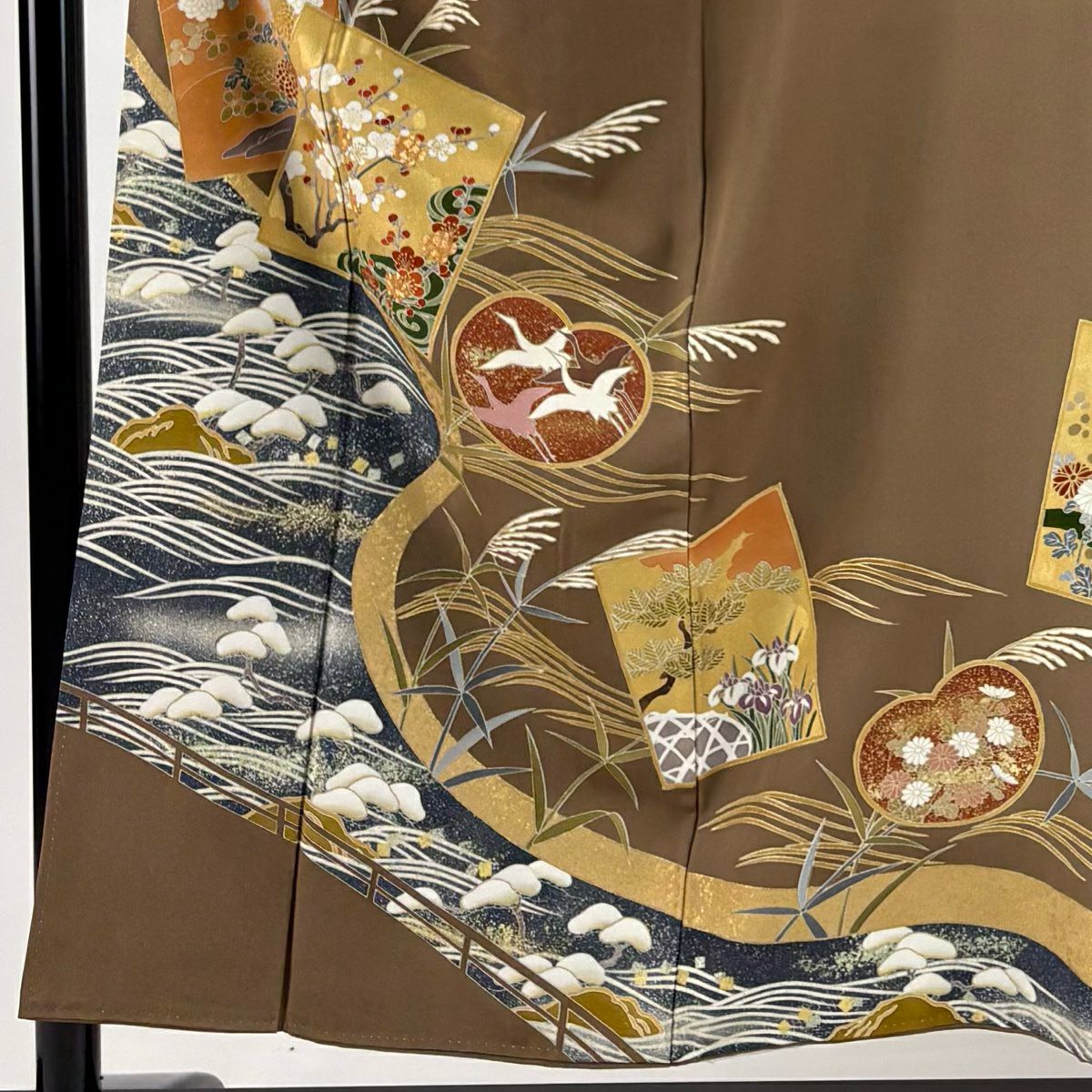 茶留袖禮服 身長153cm 袖長65.5cm M 雙層 色紙 松樹竹子梅花 金糸 金銀彩 茶 純蠶絲 秀品級 三つ紋