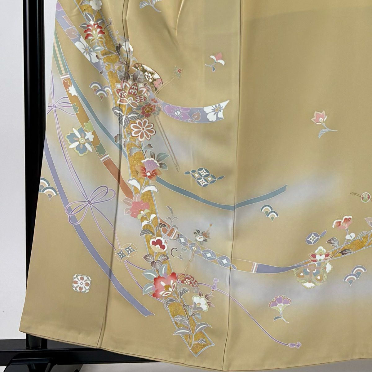 訪問服 身長160cm 袖長65.5cm M 雙層 草花紋紋 櫛 金絲 金銀彩 淡黃土 純蠶絲 秀品級 一個紋