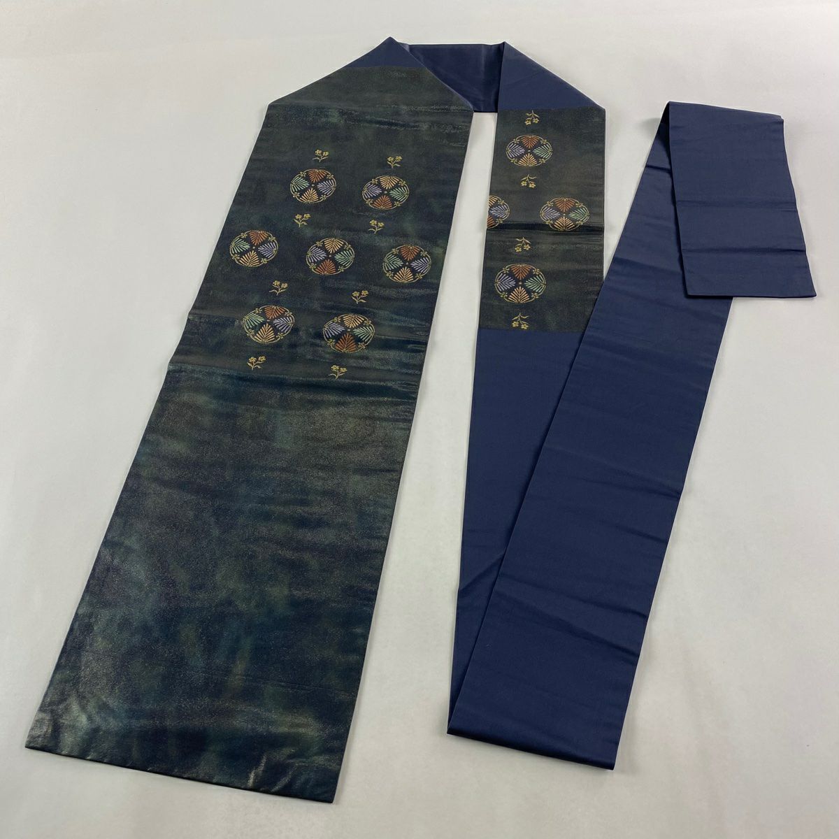 【美品】 名古屋帶 秀品級 若松樹 草花紋 金糸 金金箔 深綠 純蠶絲