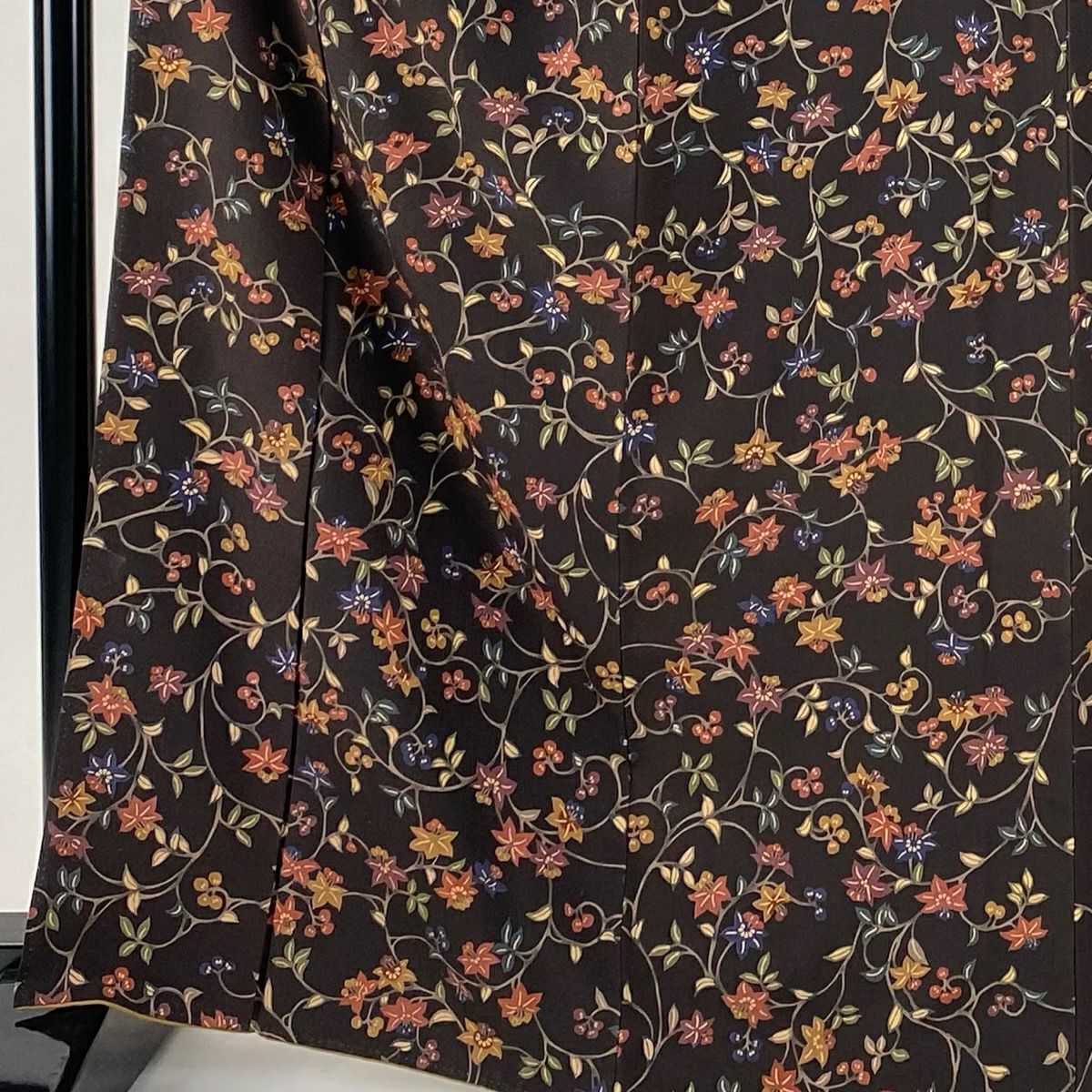 【美品】 小紋 身長165cm 袖長65cm M 雙層 花唐草紋 焦茶 純蠶絲 秀品級