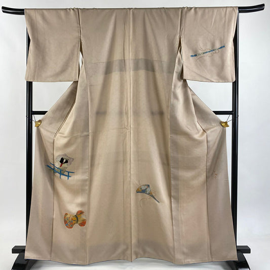 付下 身長165.5cm 袖長67.5cm L 雙層 月聖子 落款 人物 鼓 金銀彩刺繡 粉米色 純蠶絲 逸品級