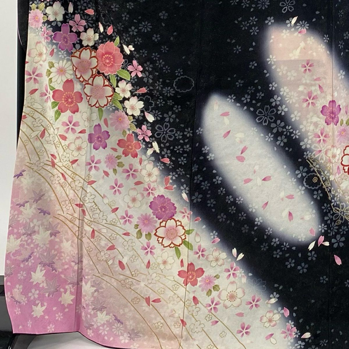 【美品】振袖禮服 身長170.5cm 袖長68.5cm L 雙層 櫻花瓣 金通 金銀彩 黑 純蠶絲 逸品級