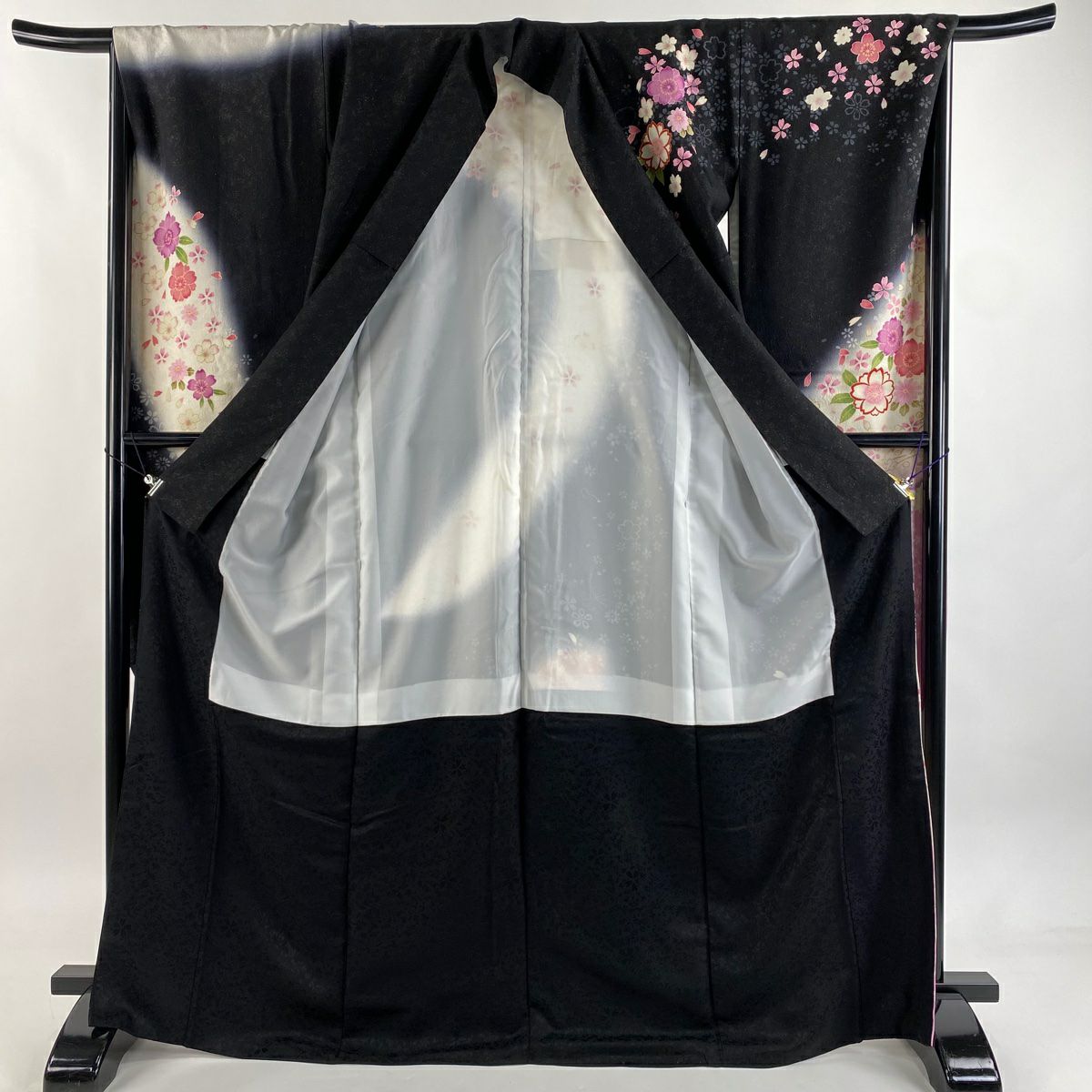 【美品】振袖禮服 身長170.5cm 袖長68.5cm L 雙層 櫻花瓣 金通 金銀彩 黑 純蠶絲 逸品級