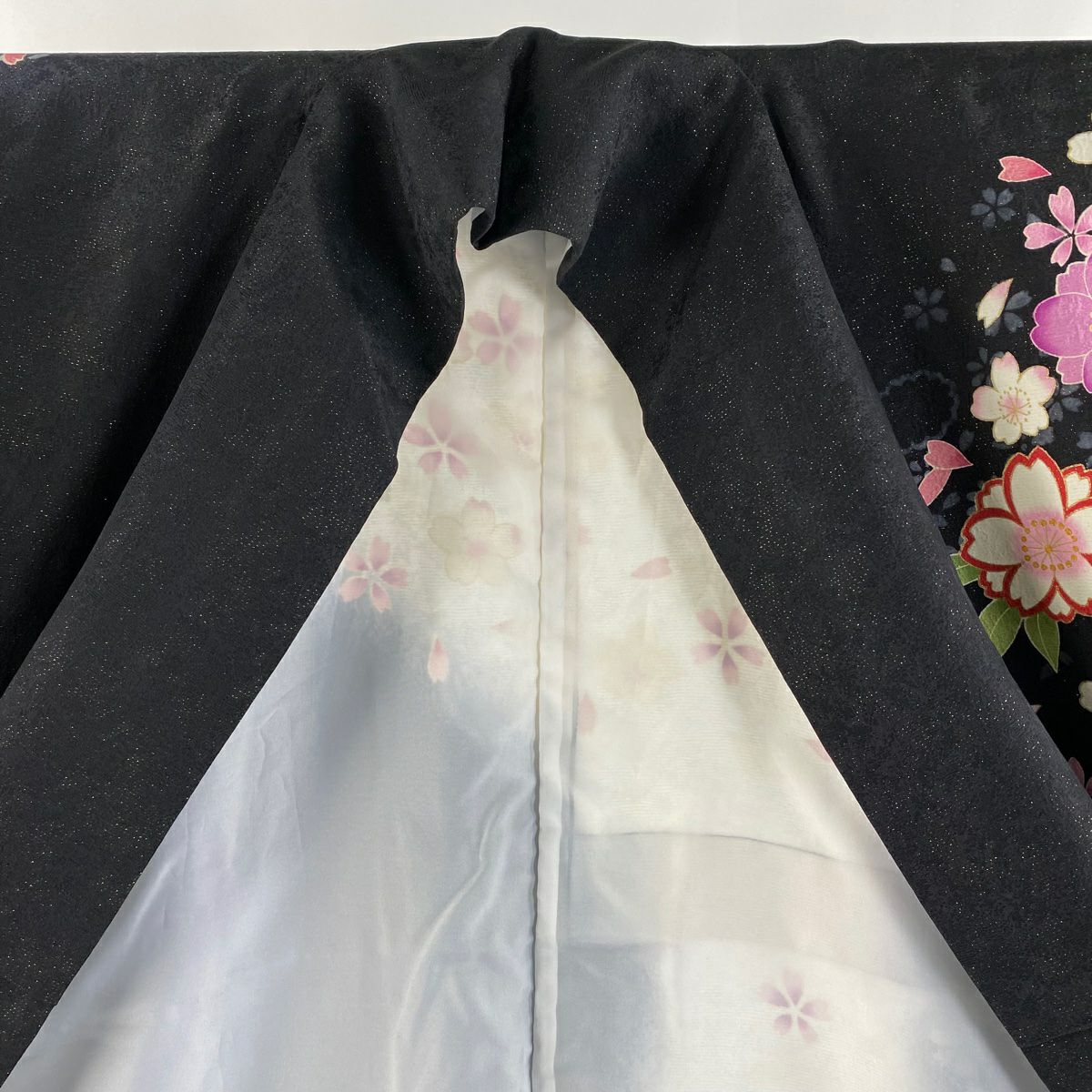 【美品】振袖禮服 身長170.5cm 袖長68.5cm L 雙層 櫻花瓣 金通 金銀彩 黑 純蠶絲 逸品級