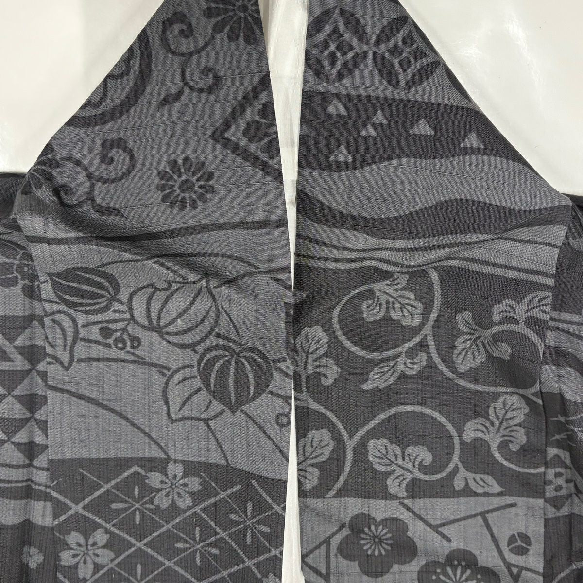 【美品】 小紋 身長160cm 袖長64cm M 雙層 紬織織 千鳥 草花紋 黑灰 純蠶絲 秀品級
