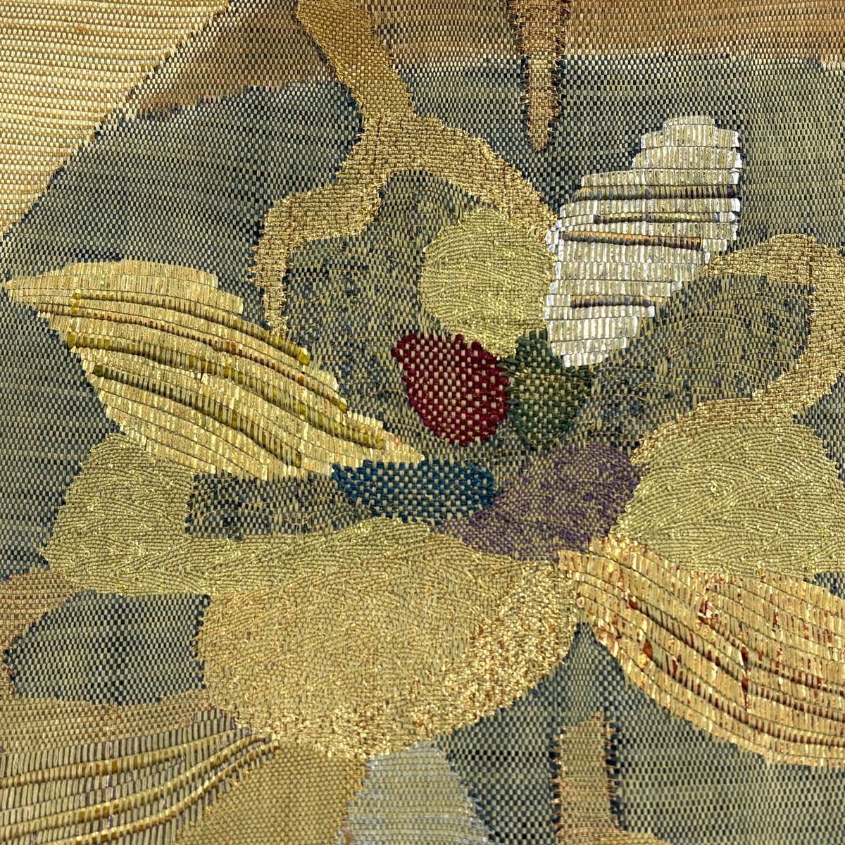 【美品】 袋帶 秀品級 草花紋紋 金金箔 淺茶 細鼓圖案 純蠶絲