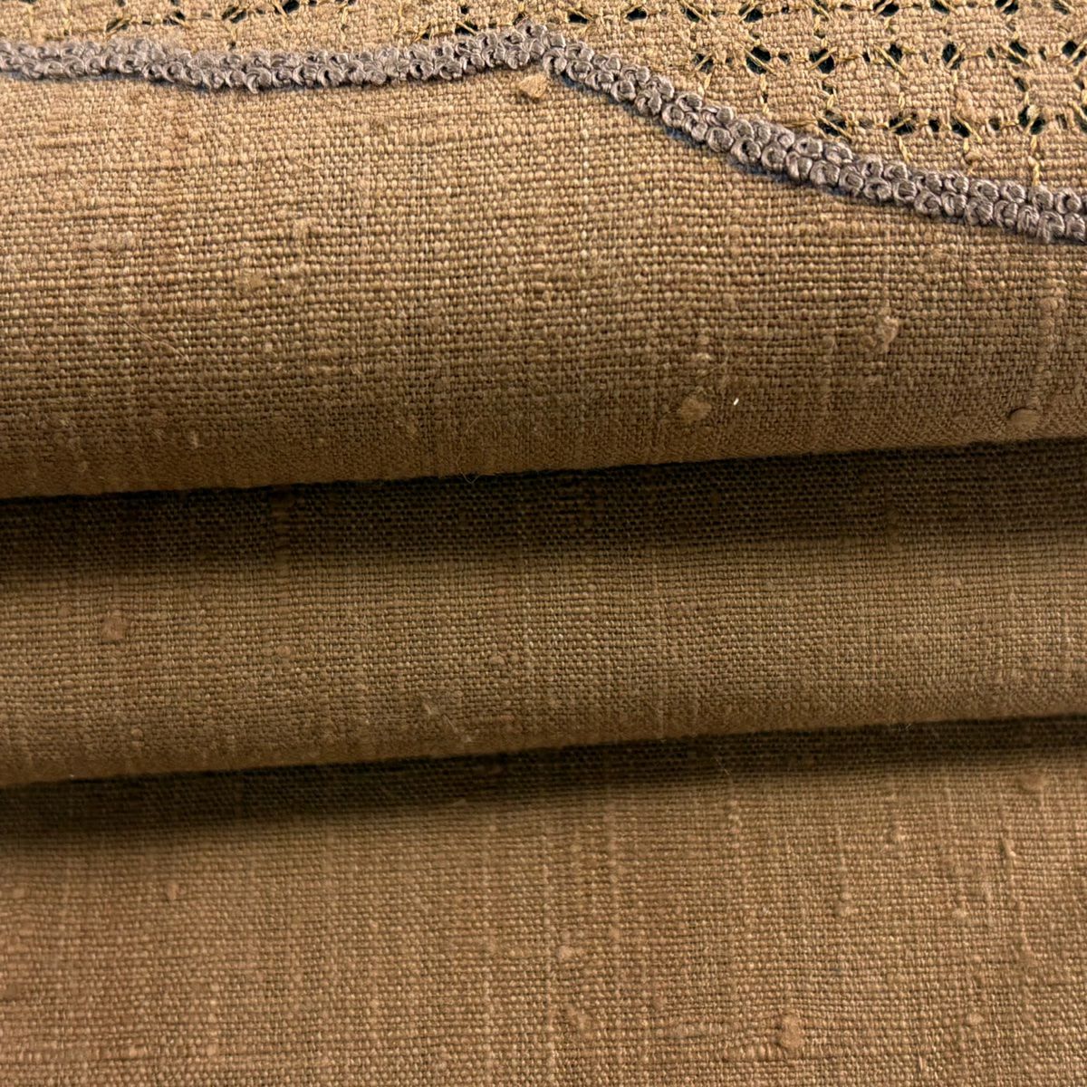【美品】名古屋帶 秀品級 紬織織 松樹竹子梅花 建築物 刺繡 茶 純蠶絲