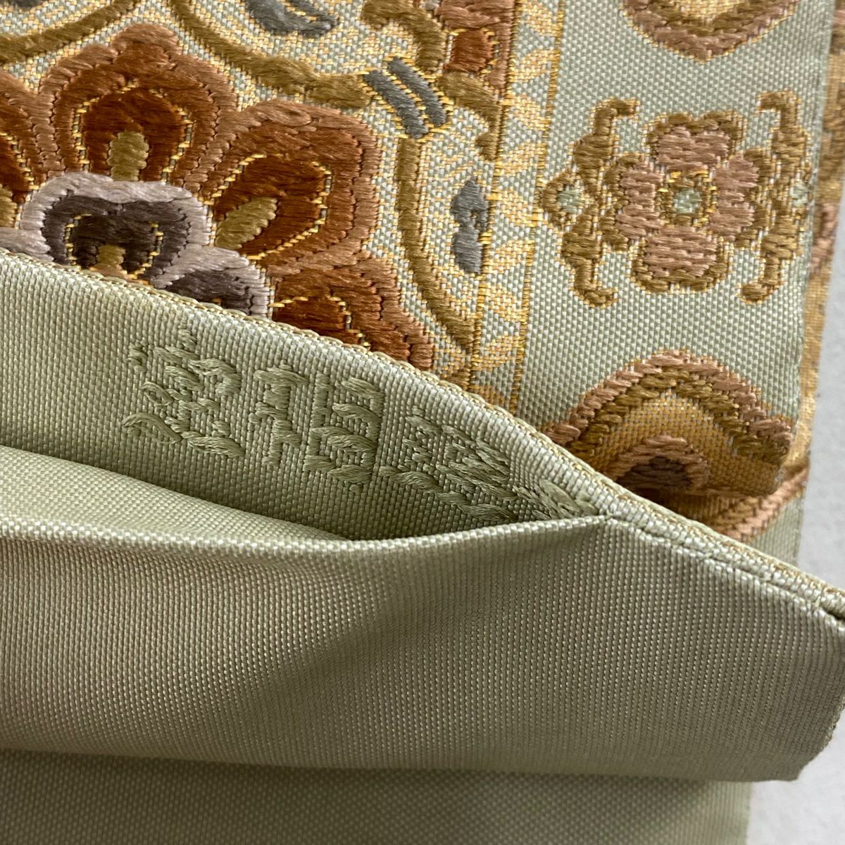 【美品】 袋帶 名品級 華紋 花唐草紋 金金箔 灰綠 六通 純蠶絲