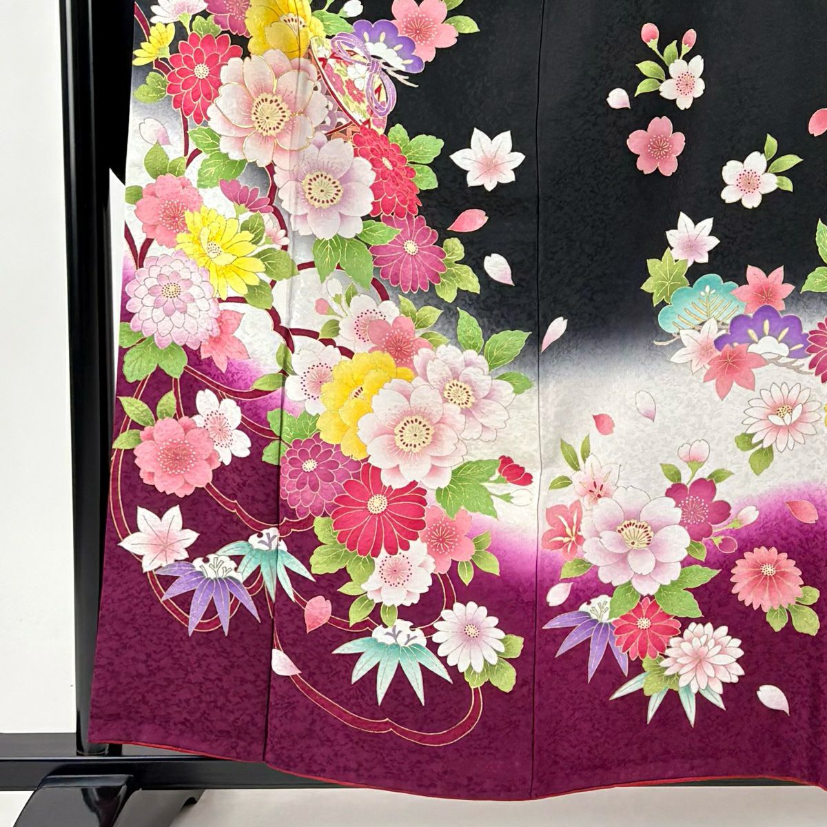 【美品】振袖禮服 身長160.5cm 袖長67.5cm L 雙層 櫻花 手毬 金絲 金銀彩 黑 純蠶絲 名品級